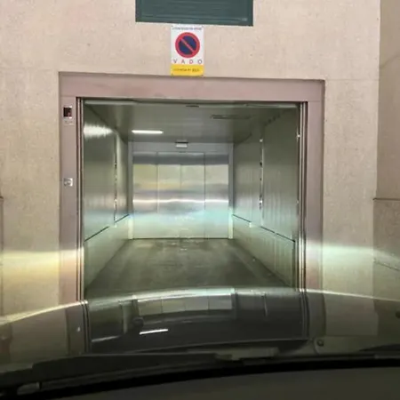 Céntrico Con Garaje Apartamento