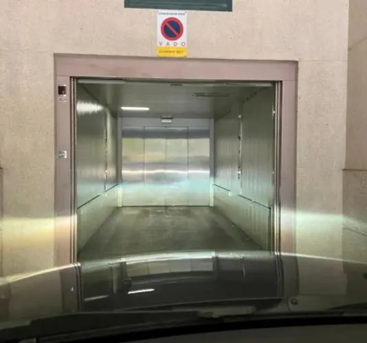 Centrico Con Garaje Apartament